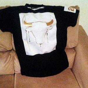 Black & Gold boys XL bulls shirt